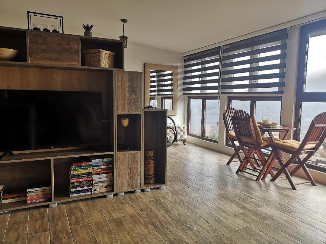 Laki Apartman Zaovine Luaran gambar