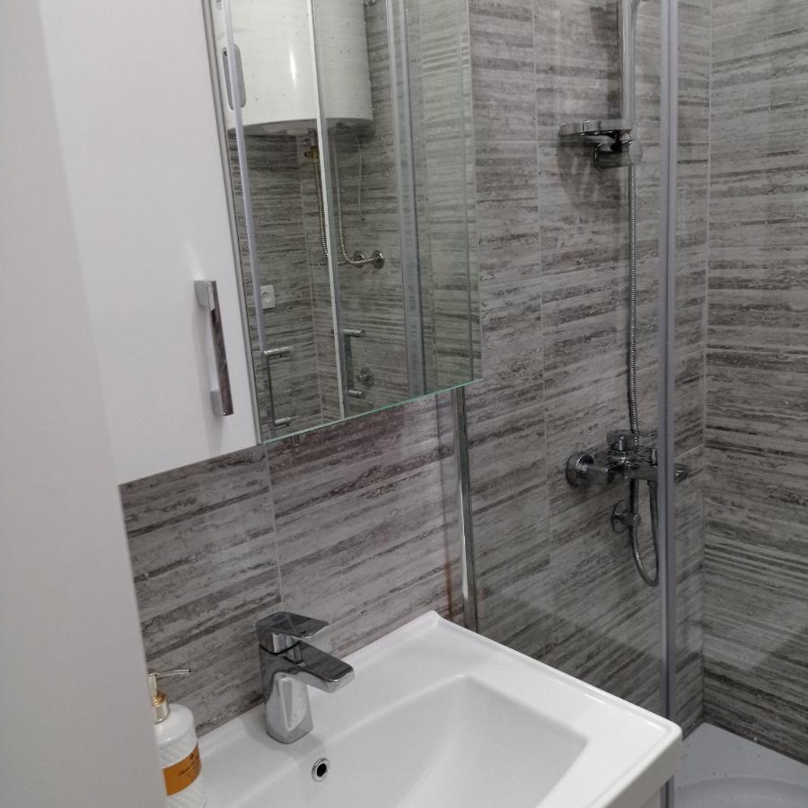 Laki Apartman Zaovine Luaran gambar