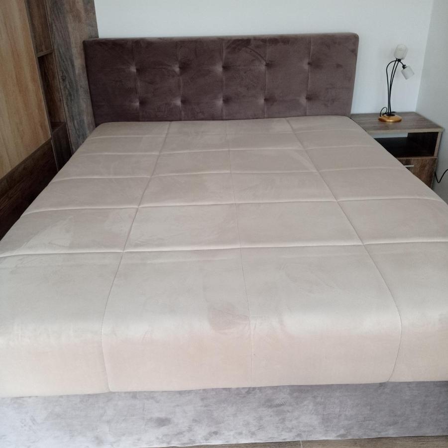 Laki Apartman Zaovine Luaran gambar