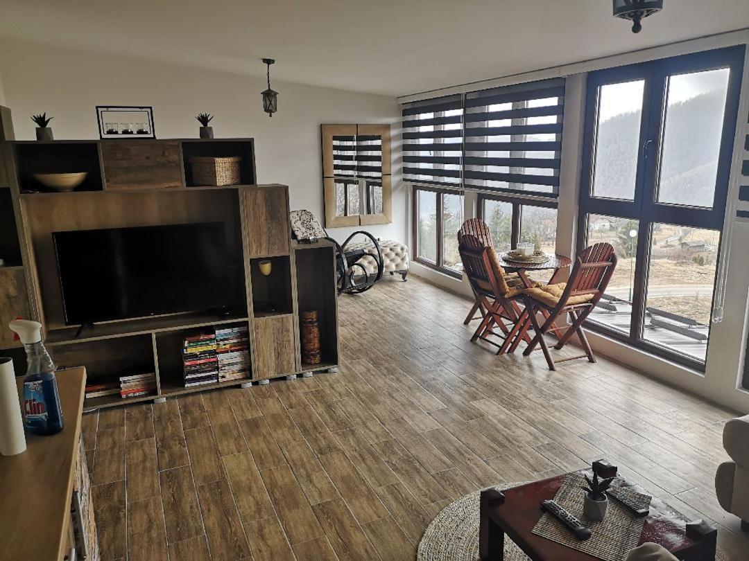 Laki Apartman Zaovine Luaran gambar