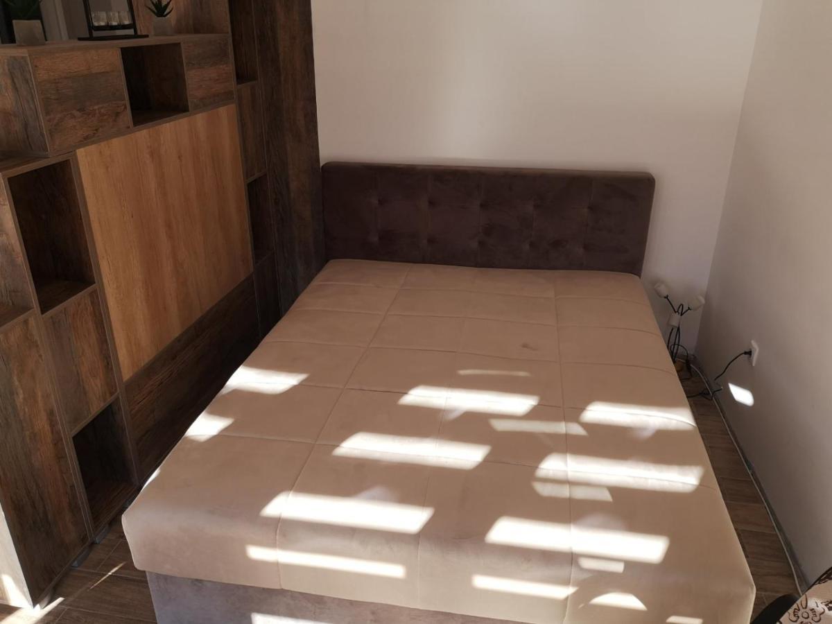 Laki Apartman Zaovine Luaran gambar