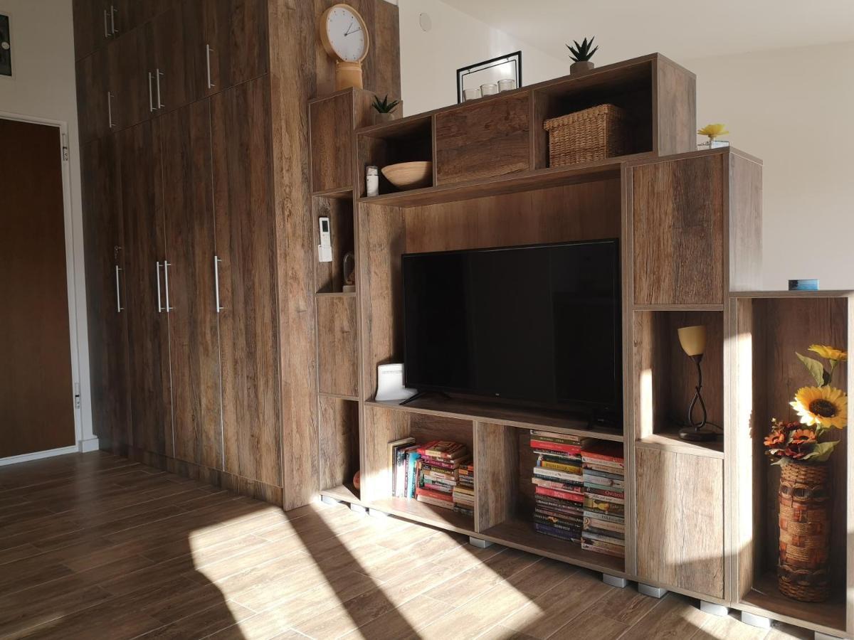 Laki Apartman Zaovine Luaran gambar