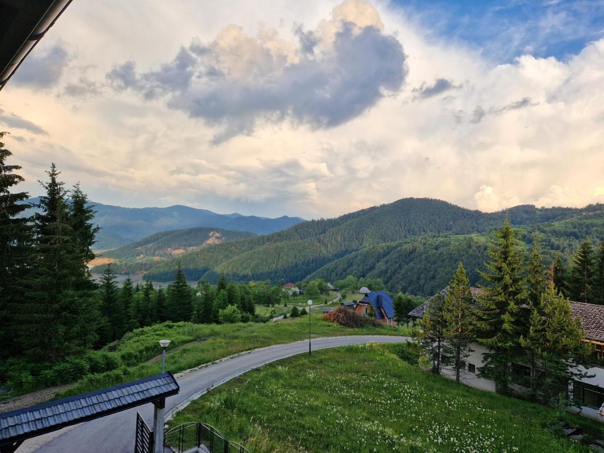Laki Apartman Zaovine Luaran gambar